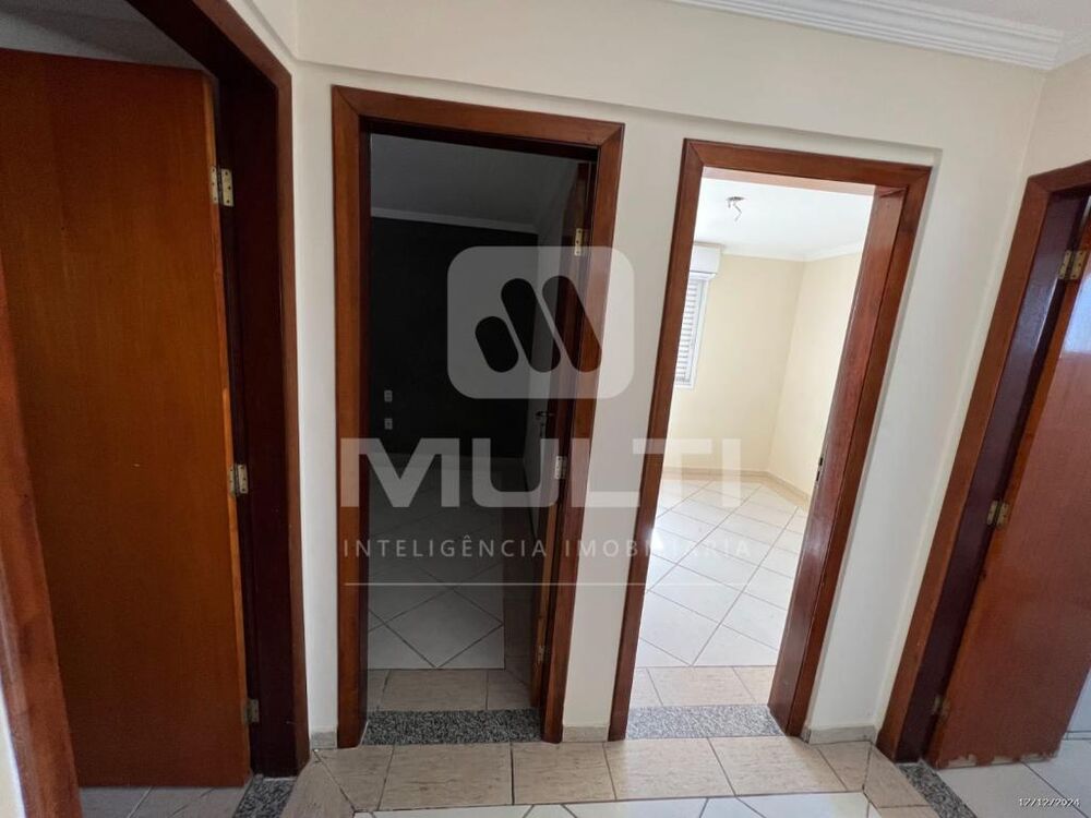 Casa, 3 quartos, 190 m² - Foto 2