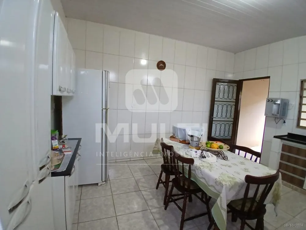 Casa, 3 quartos, 182 m² - Foto 3