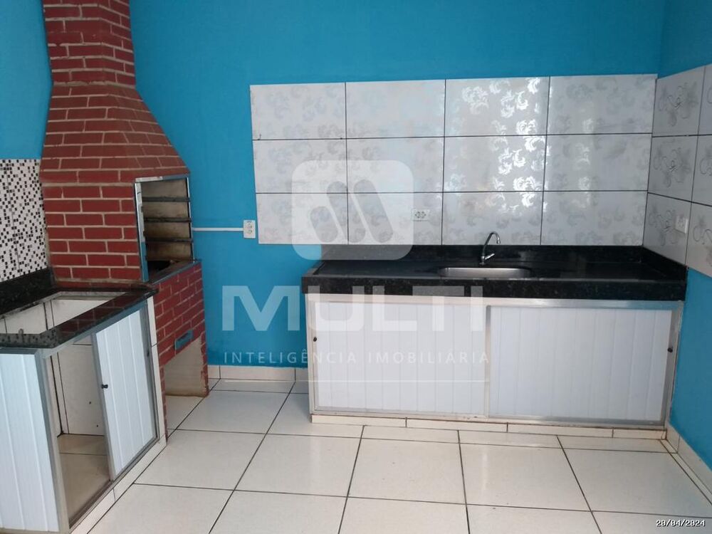 Casa à venda com 3 quartos, 166m² - Foto 8