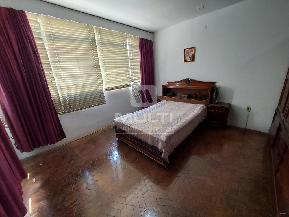 Casa, 8 quartos, 628 m² - Foto 17