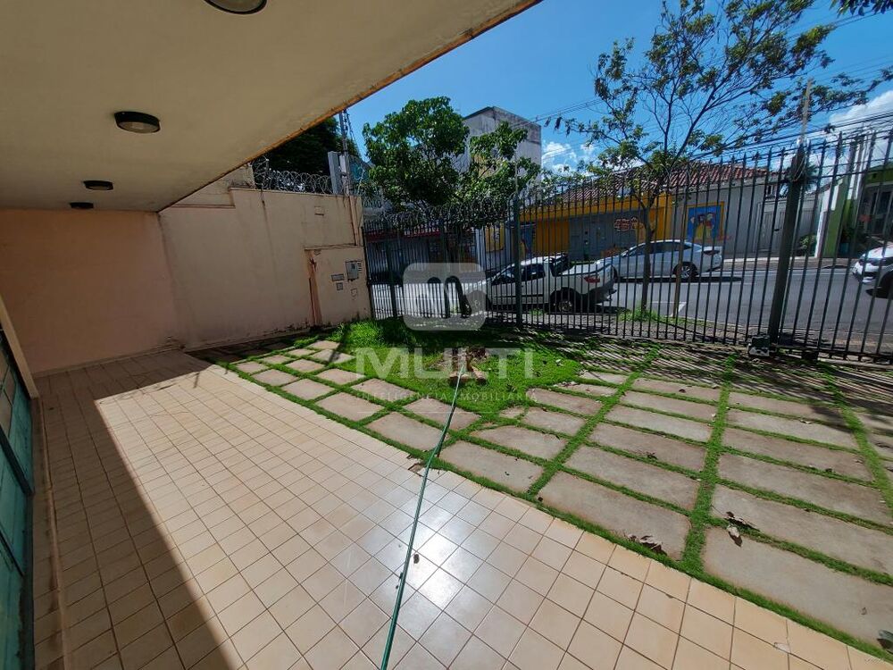 Casa, 8 quartos, 628 m² - Foto 1