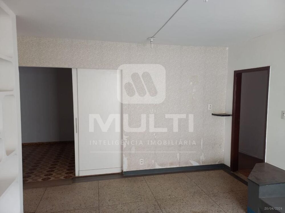Casa, 3 quartos, 239 m² - Foto 31
