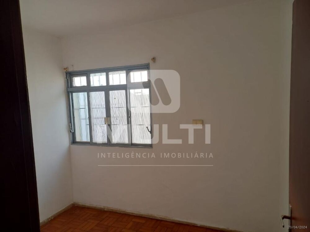 Casa, 3 quartos, 239 m² - Foto 30