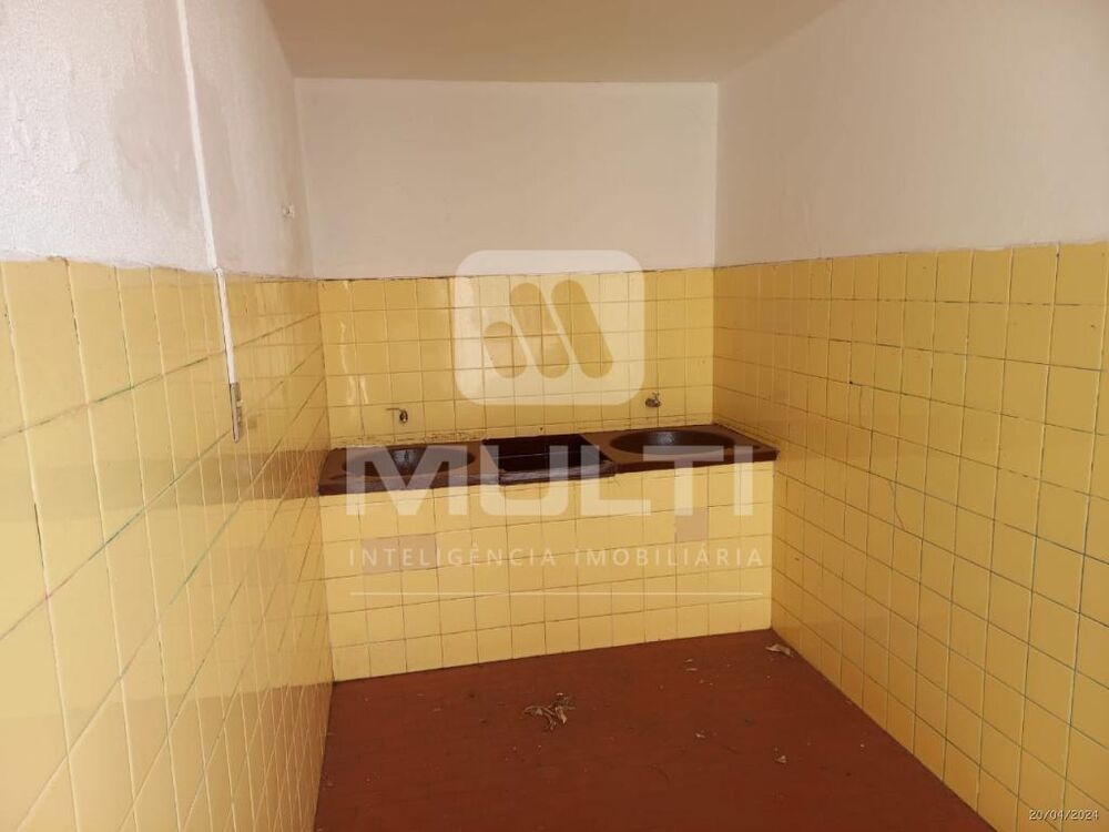 Casa, 3 quartos, 239 m² - Foto 2