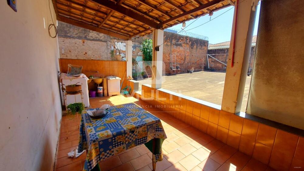 Casa à venda com 3 quartos, 91m² - Foto 4