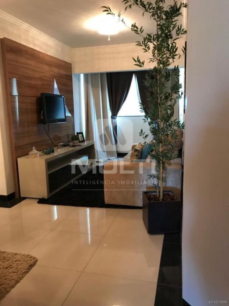 Casa, 4 quartos, 364 m² - Foto 1