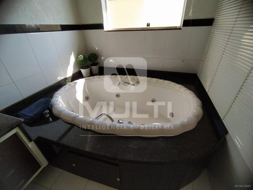 Casa, 4 quartos, 364 m² - Foto 4