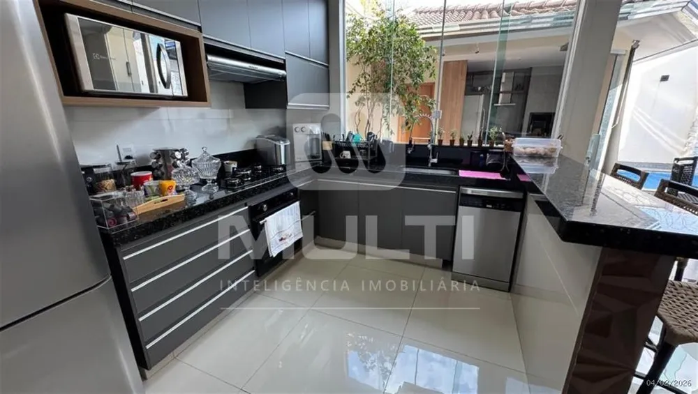 Casa, 4 quartos, 250 m² - Foto 7