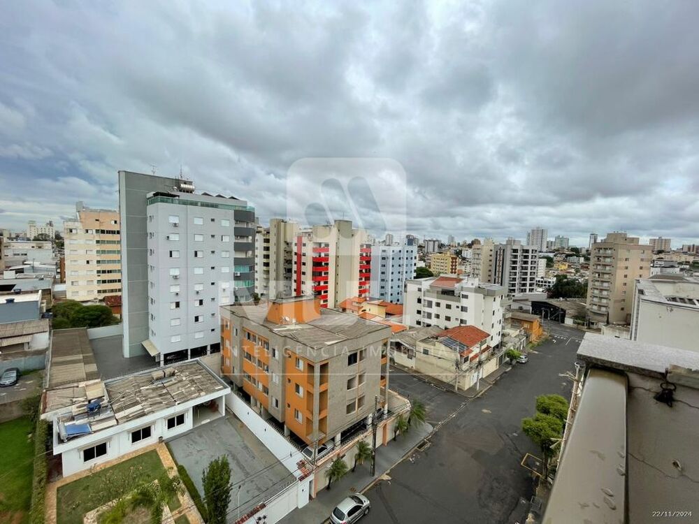 Apartamento à venda com 3 quartos, 119m² - Foto 19