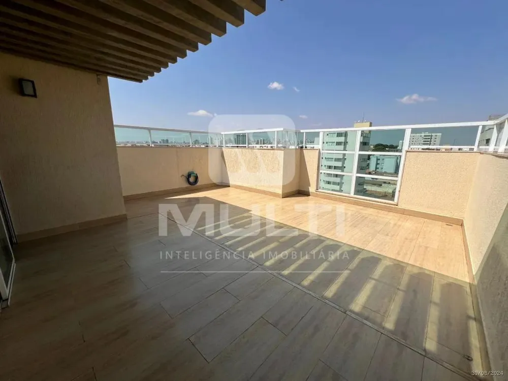 Cobertura, 3 quartos, 210 m² - Foto 3
