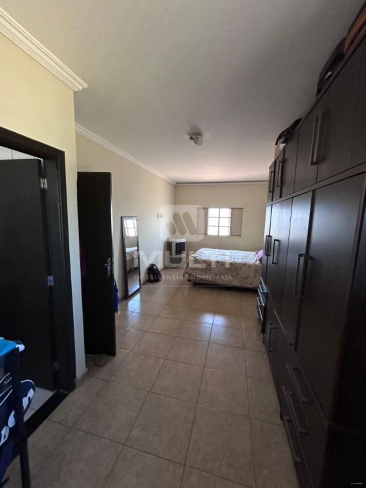 Casa, 5 quartos, 236 m² - Foto 9