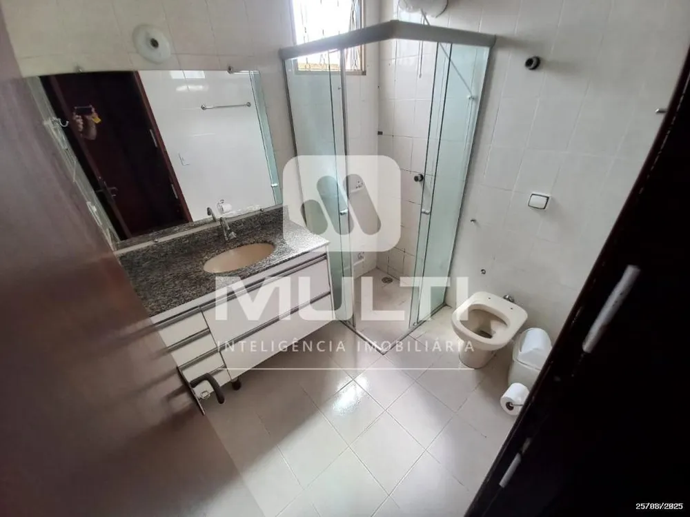 Casa, 3 quartos, 215 m² - Foto 4