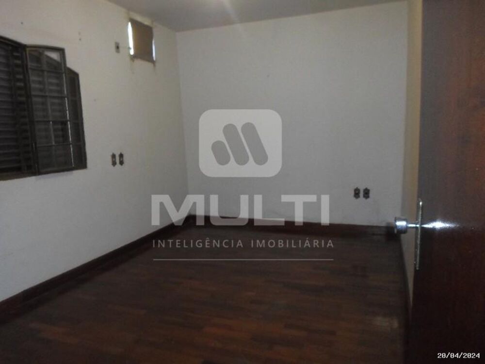 Casa, 3 quartos, 192 m² - Foto 4