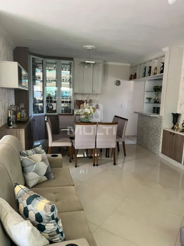 Casa, 7 quartos, 730 m² - Foto 1