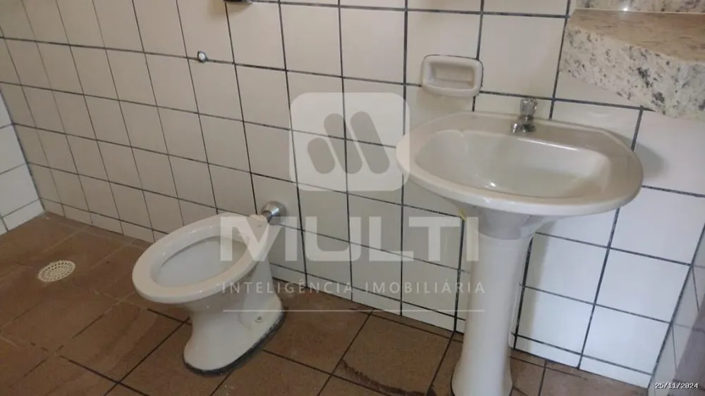 Casa, 3 quartos, 250 m² - Foto 3