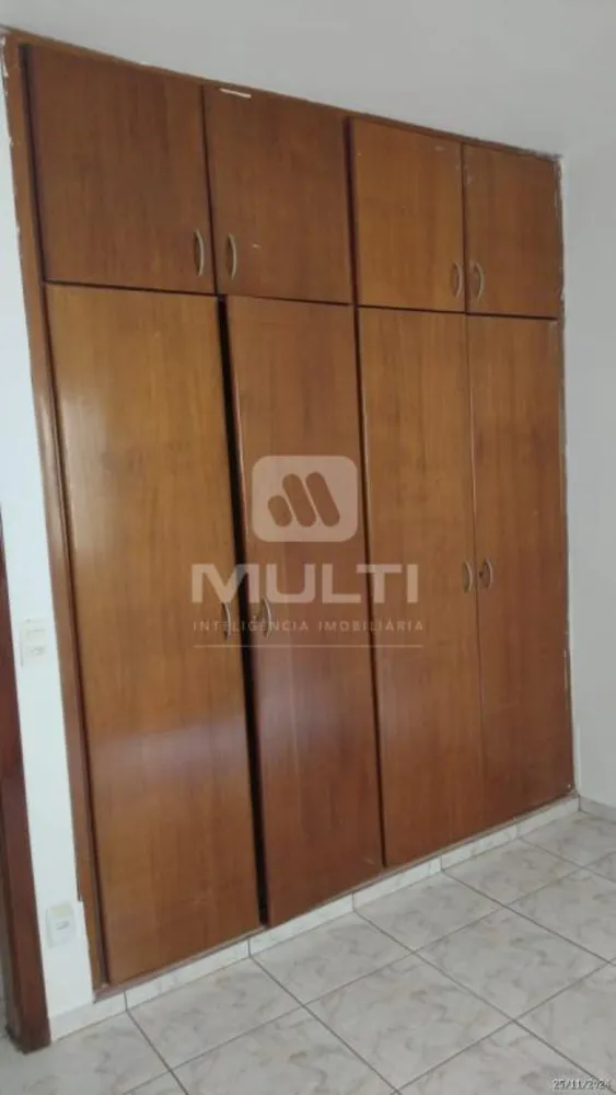 Casa, 3 quartos, 250 m² - Foto 2