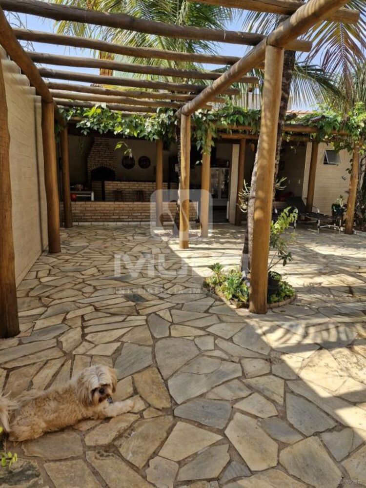 Casa à venda com 3 quartos, 210m² - Foto 12