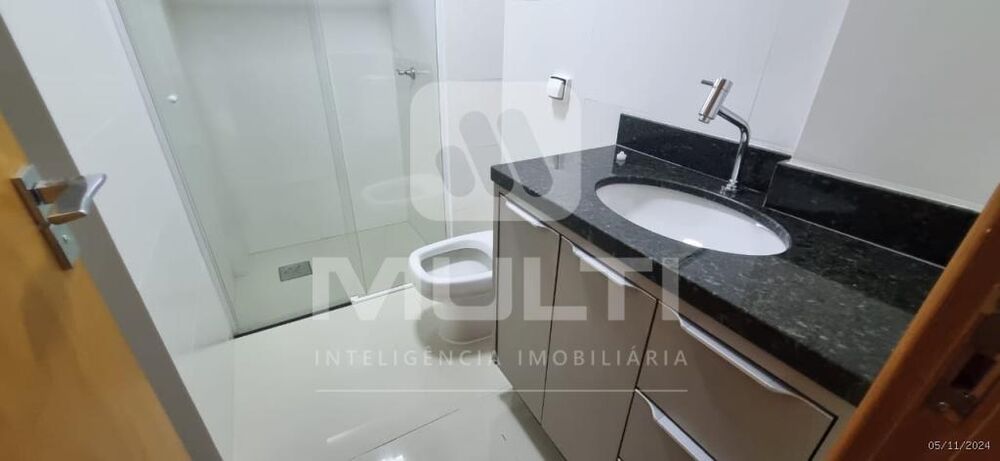 Apartamento à venda com 3 quartos, 109m² - Foto 2