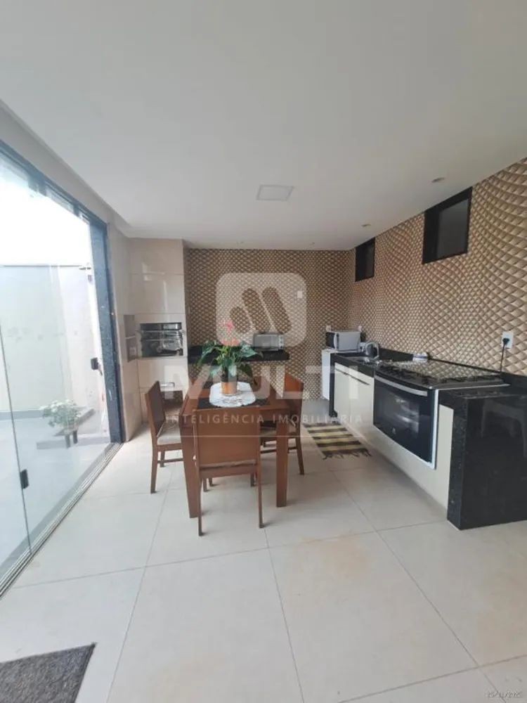 Casa, 3 quartos, 250 m² - Foto 9