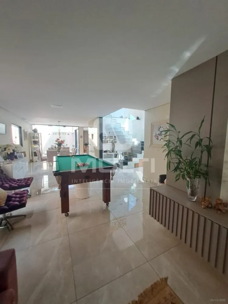 Casa, 3 quartos, 250 m² - Foto 4