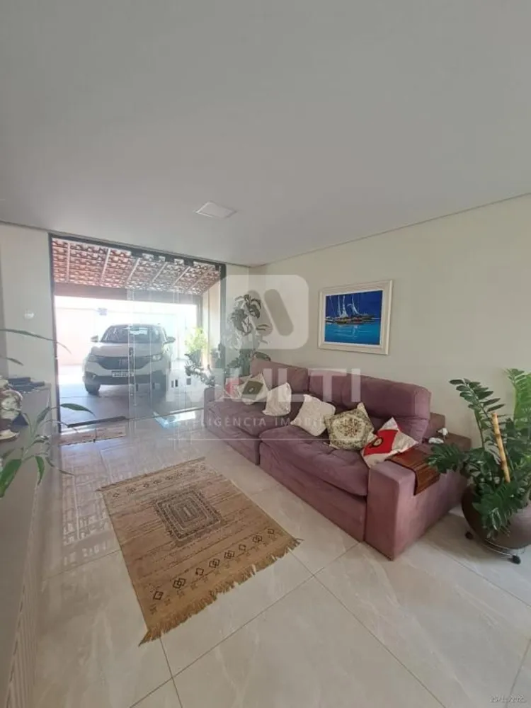 Casa, 3 quartos, 250 m² - Foto 2