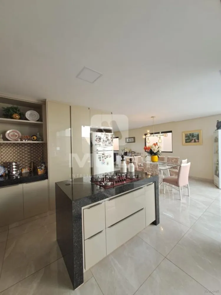 Casa, 3 quartos, 250 m² - Foto 8