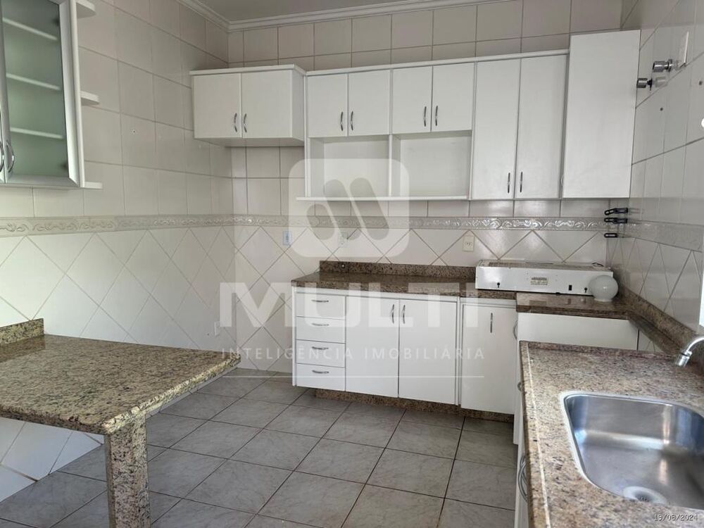 Casa, 3 quartos, 258 m² - Foto 4