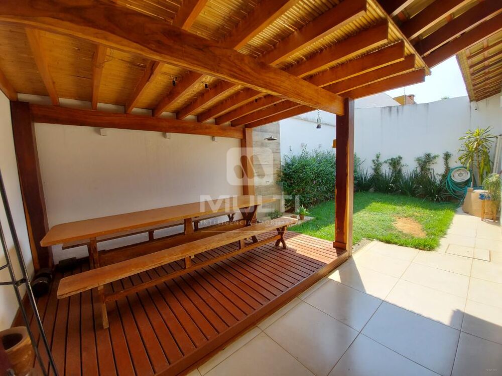 Casa, 3 quartos, 210 m² - Foto 11