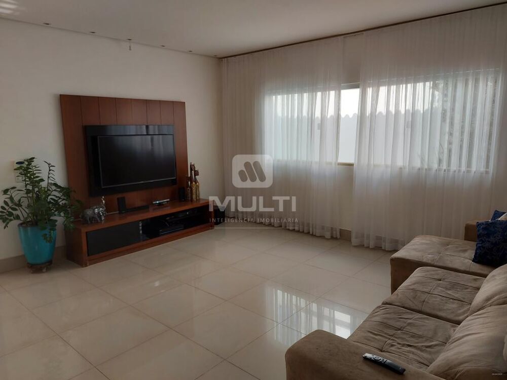 Casa, 3 quartos, 210 m² - Foto 2