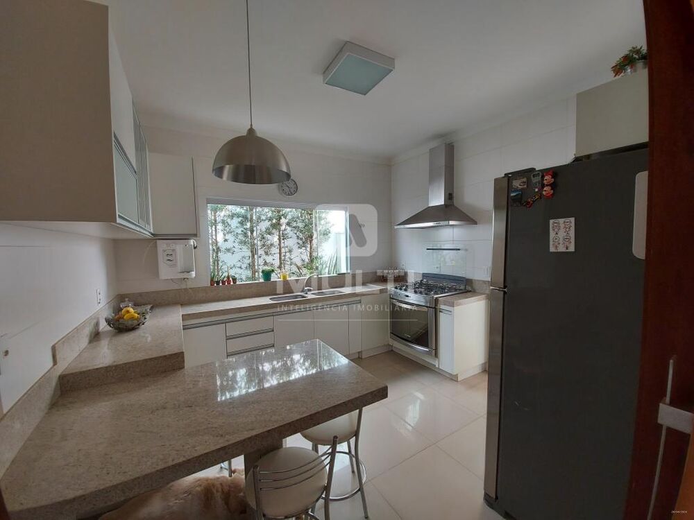 Casa, 3 quartos, 210 m² - Foto 9