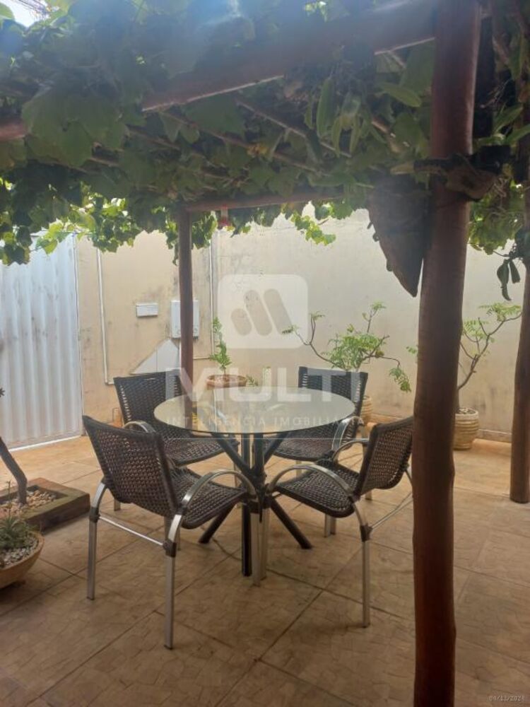 Casa, 4 quartos, 190 m² - Foto 4