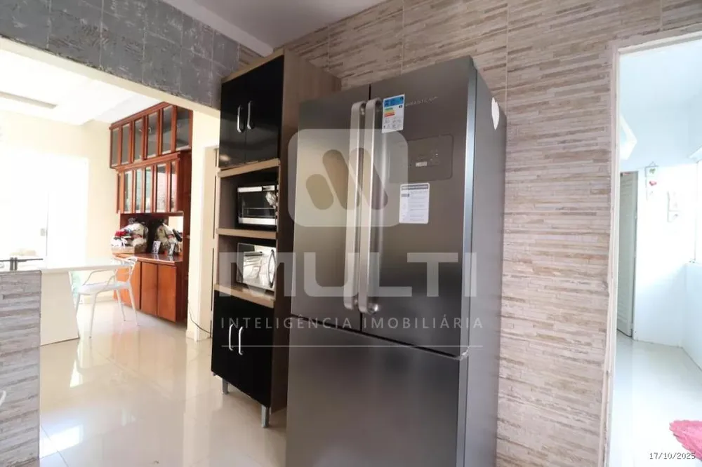 Casa, 3 quartos, 237 m² - Foto 4