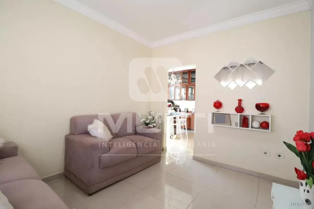 Casa, 3 quartos, 237 m² - Foto 1