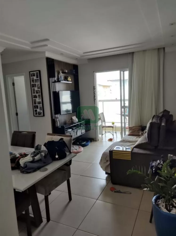 Apartamento à venda com 2 quartos, 70m² - Foto 1