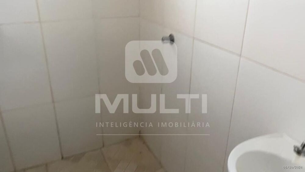 Casa à venda com 4 quartos, 248m² - Foto 2