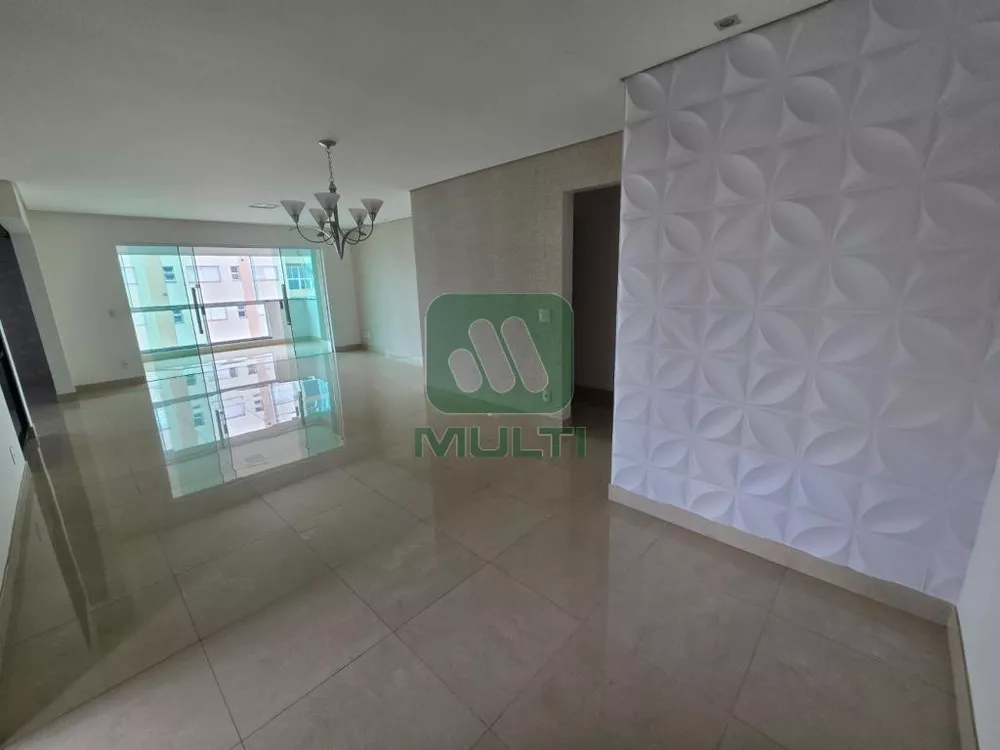 Apartamento à venda com 3 quartos, 185m² - Foto 1