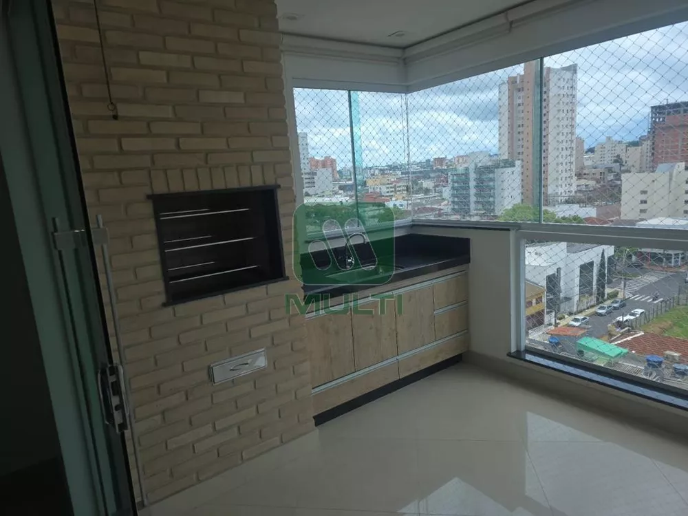 Apartamento à venda com 3 quartos, 185m² - Foto 3