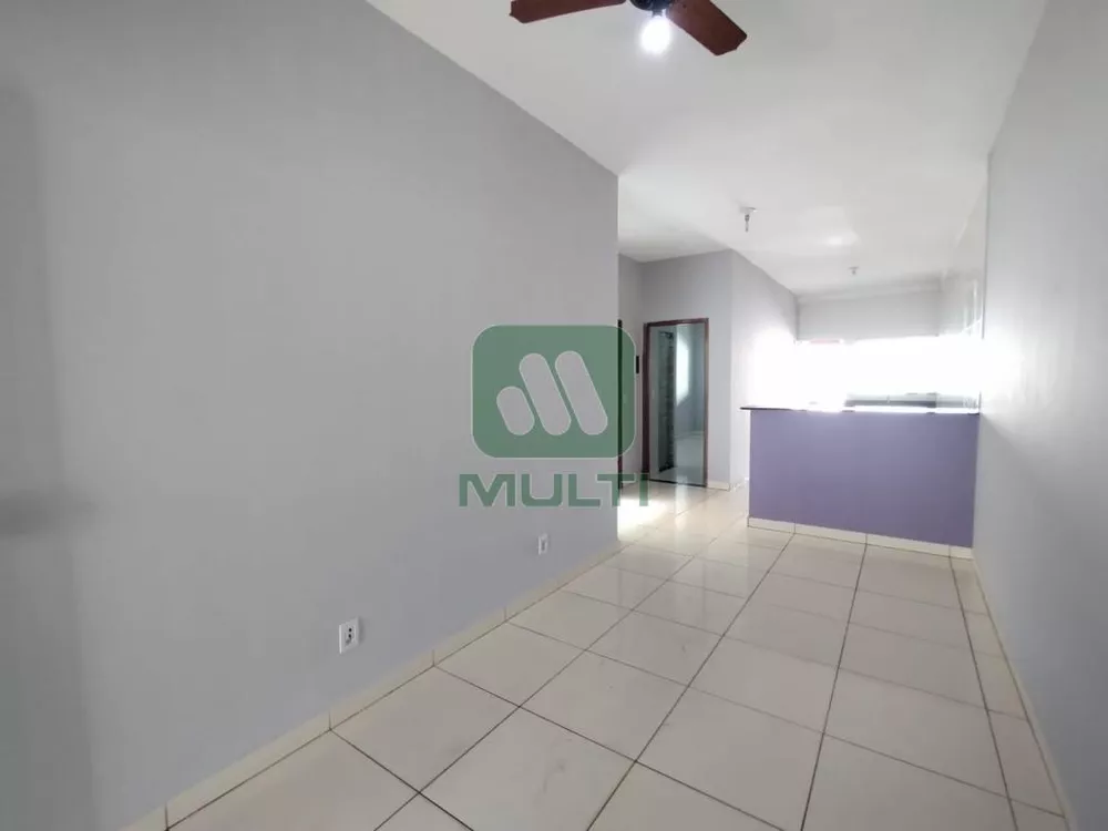 Casa à venda com 2 quartos, 84m² - Foto 4