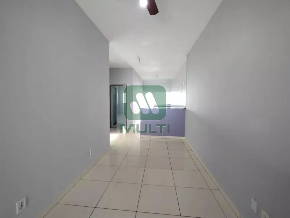 Casa à venda com 2 quartos, 84m² - Foto 1