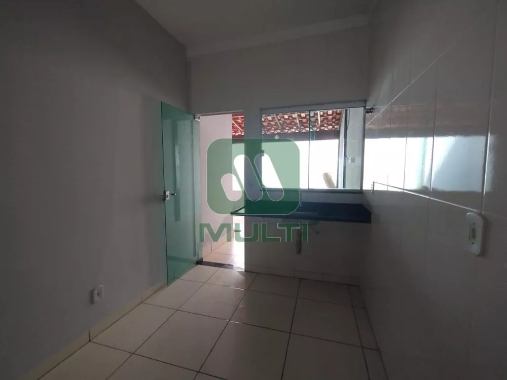 Casa à venda com 2 quartos, 84m² - Foto 10