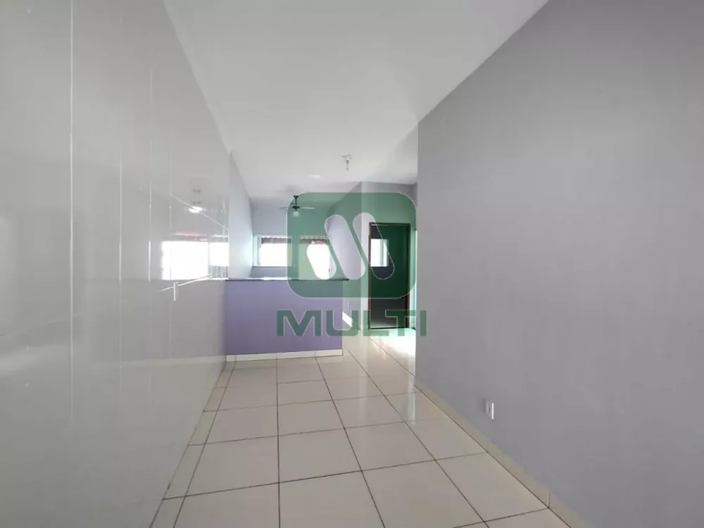 Casa à venda com 2 quartos, 84m² - Foto 3