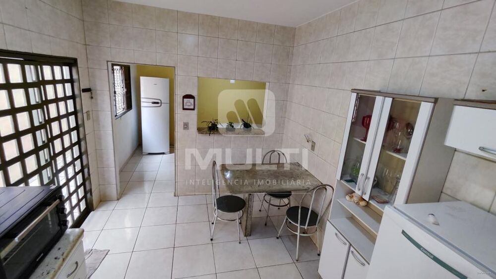 Casa, 3 quartos, 188 m² - Foto 4