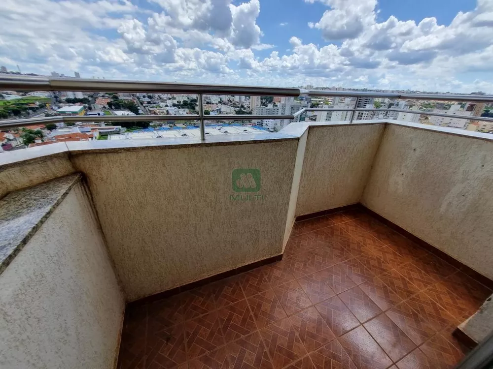 Apartamento à venda com 3 quartos, 130m² - Foto 9