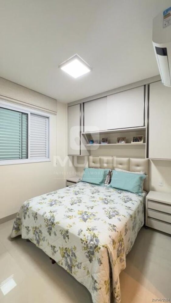 Apartamento à venda com 3 quartos, 97m² - Foto 2