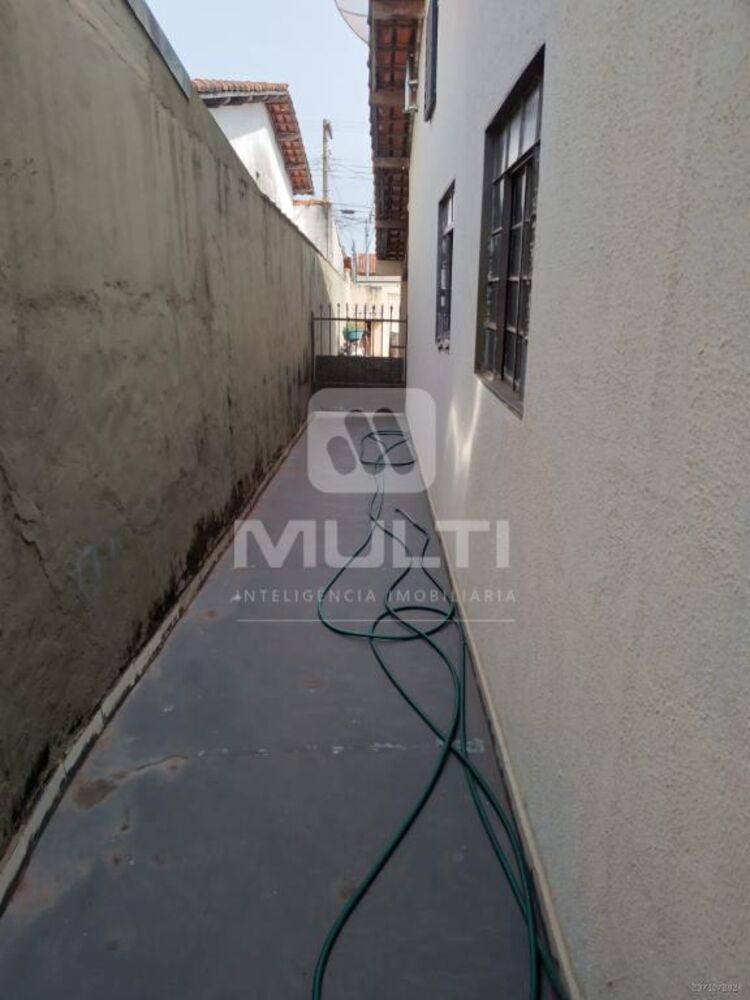 Casa, 3 quartos, 137 m² - Foto 2