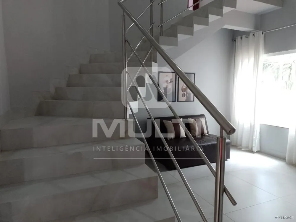 Casa, 4 quartos, 301 m² - Foto 2