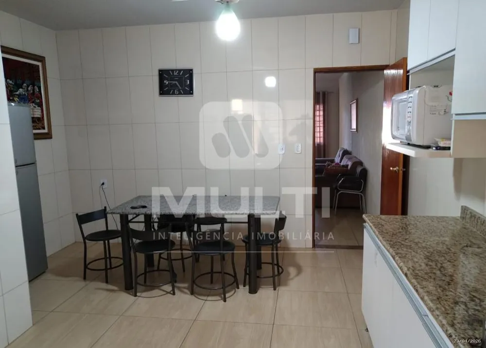 Casa, 3 quartos, 216 m² - Foto 5