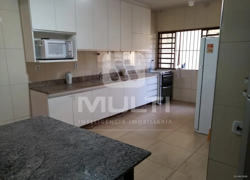 Casa, 3 quartos, 216 m² - Foto 6