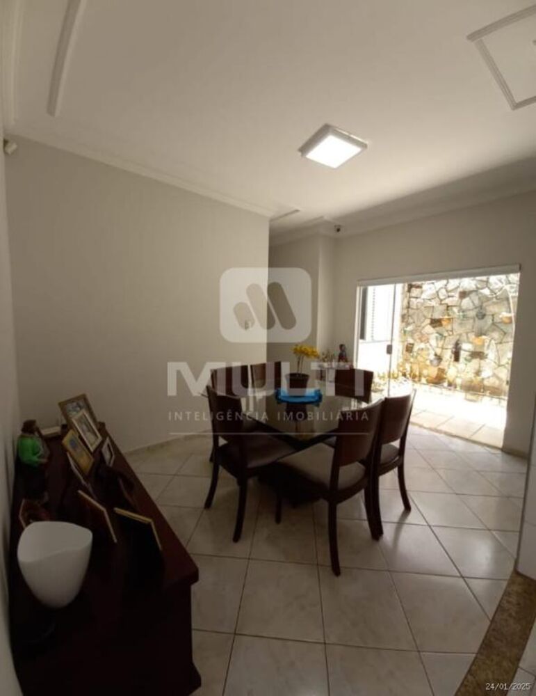 Casa, 3 quartos, 196 m² - Foto 5