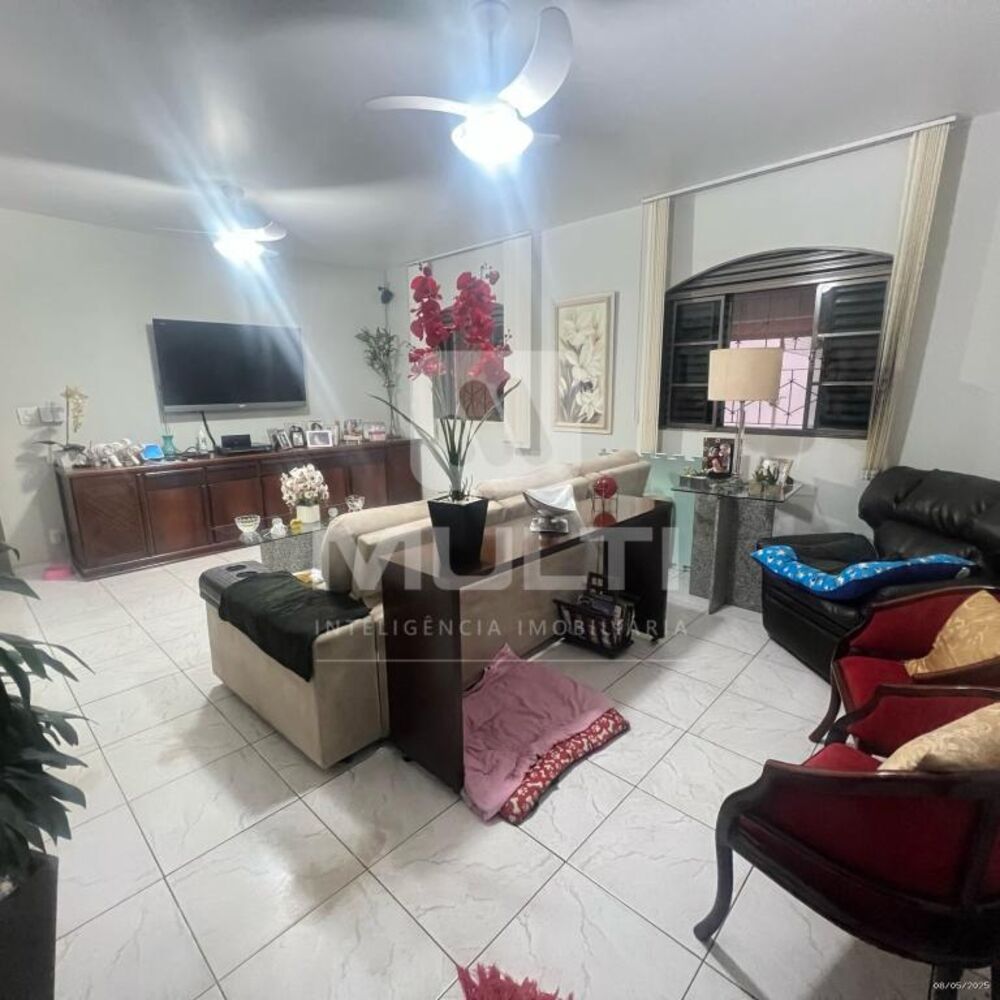 Casa, 3 quartos, 361 m² - Foto 8